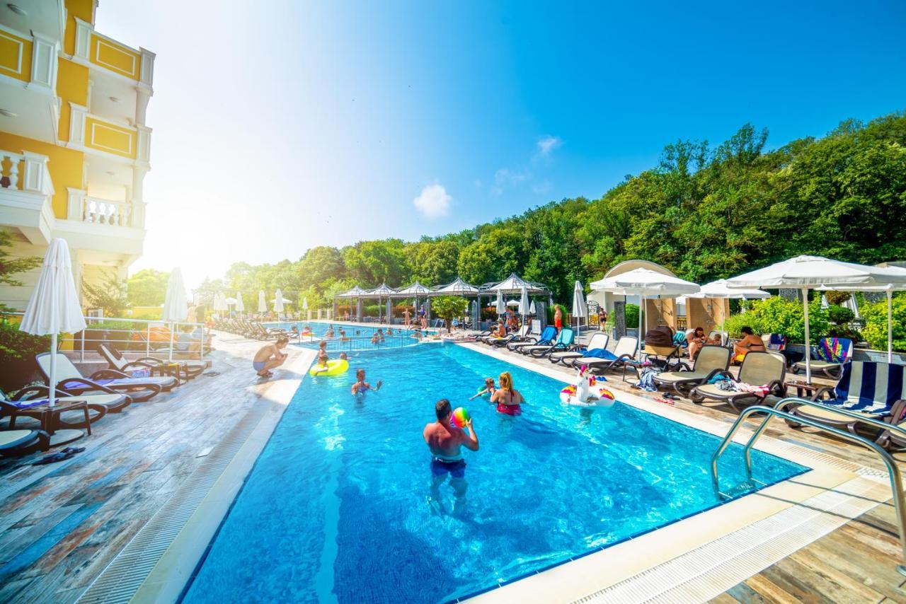 Marina White Sands Beach Hotel Obzor Exterior photo