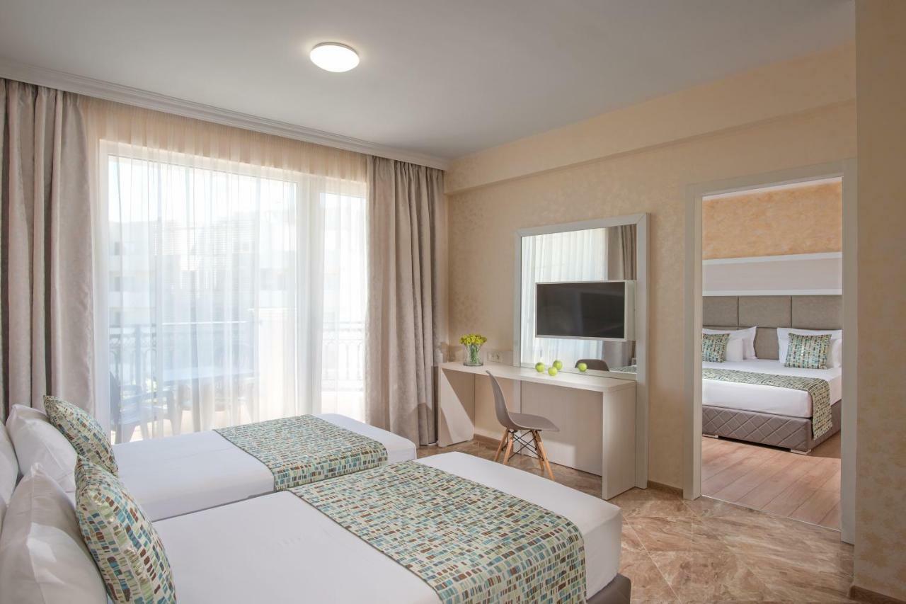 Marina White Sands Beach Hotel Obzor Exterior photo