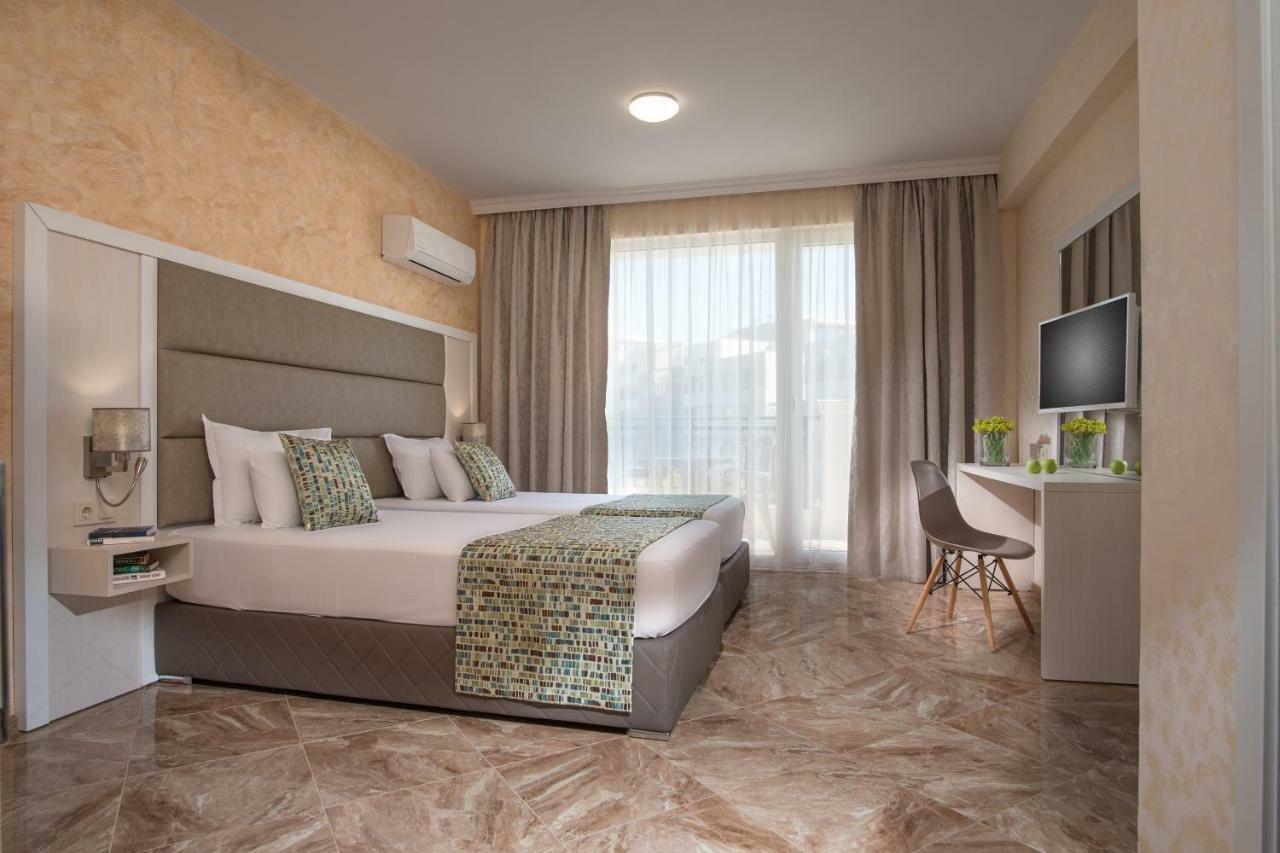 Marina White Sands Beach Hotel Obzor Exterior photo