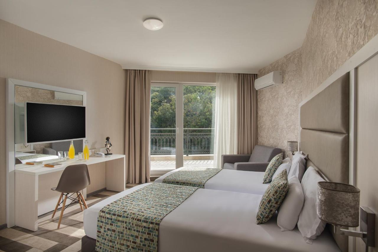 Marina White Sands Beach Hotel Obzor Exterior photo